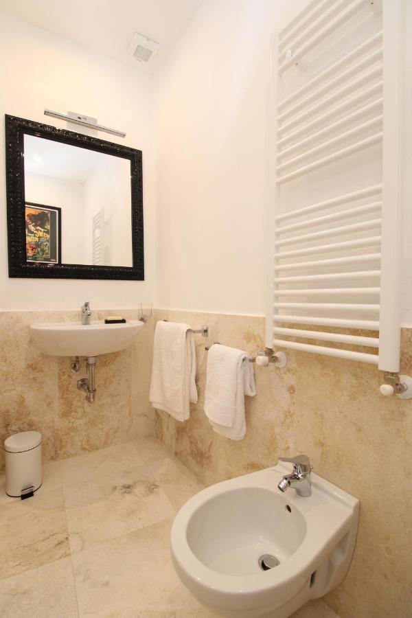 The House Of The Film Apartment Siena Luaran gambar