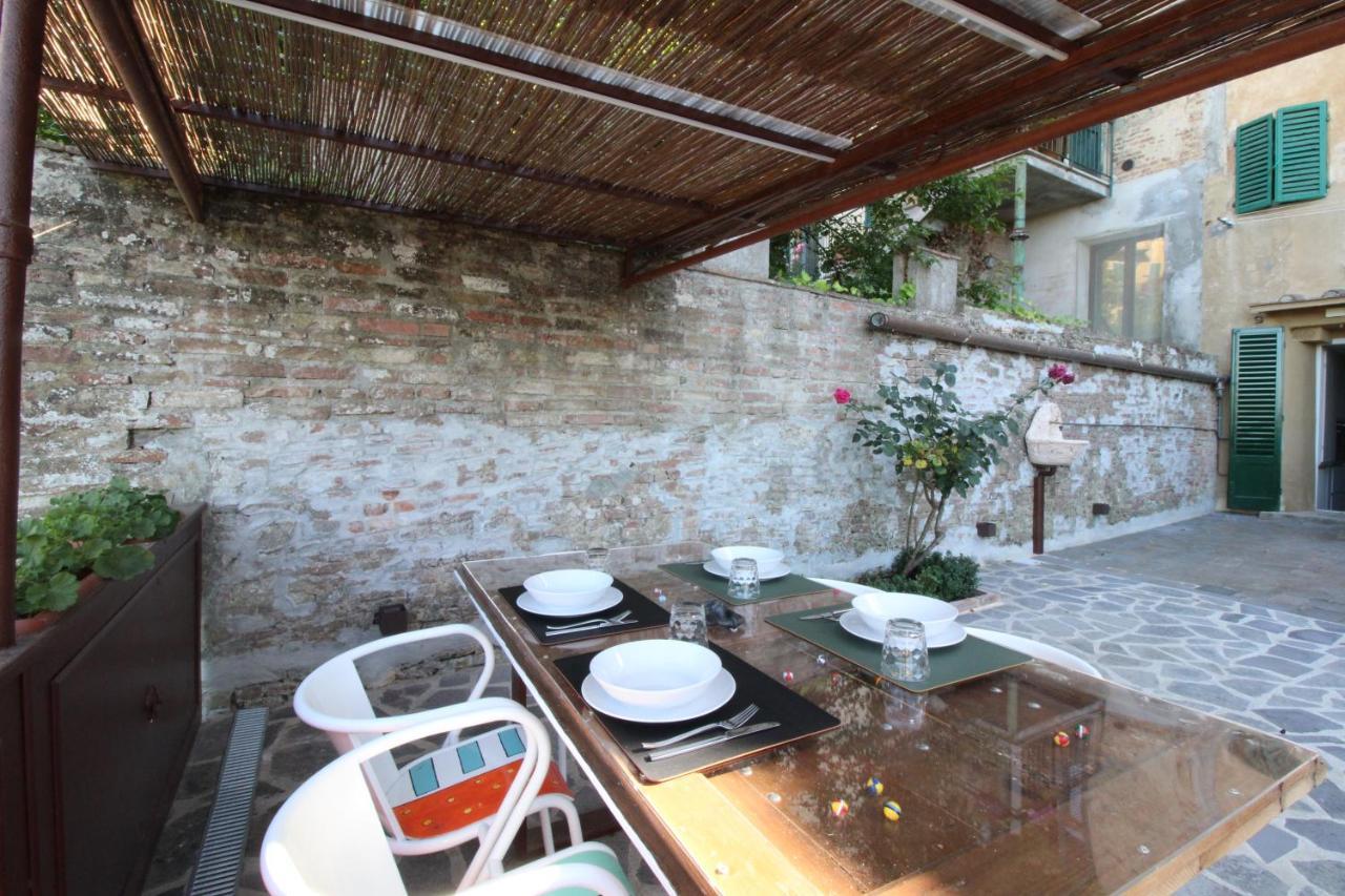 The House Of The Film Apartment Siena Luaran gambar
